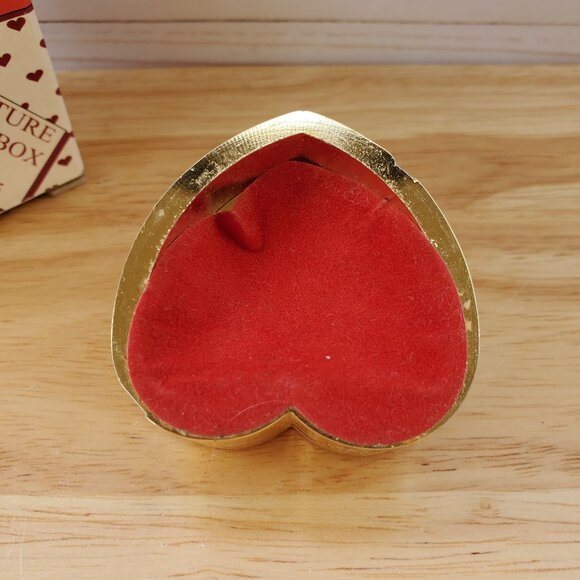 Miniature Heart-Shaped Clock Red Velvet Interior NOT Working Box With Bow Design - Picture 6 of 12